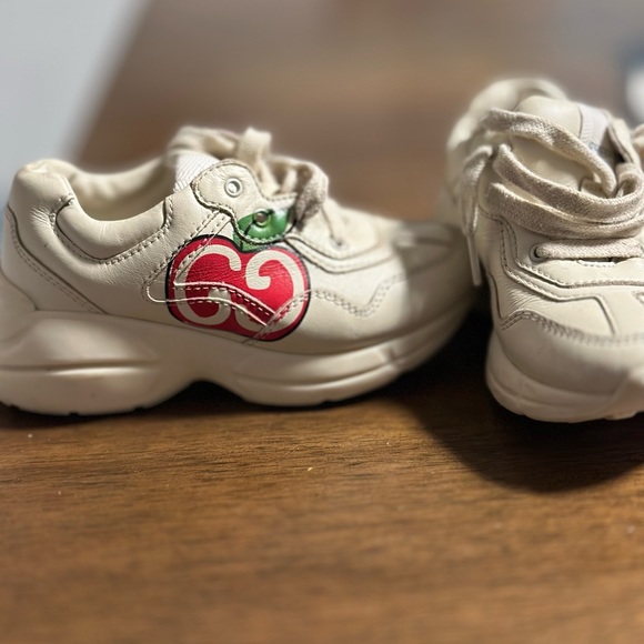 Gucci Kid Shoe European size 24 US size 7.5 - Picture 2 of 2